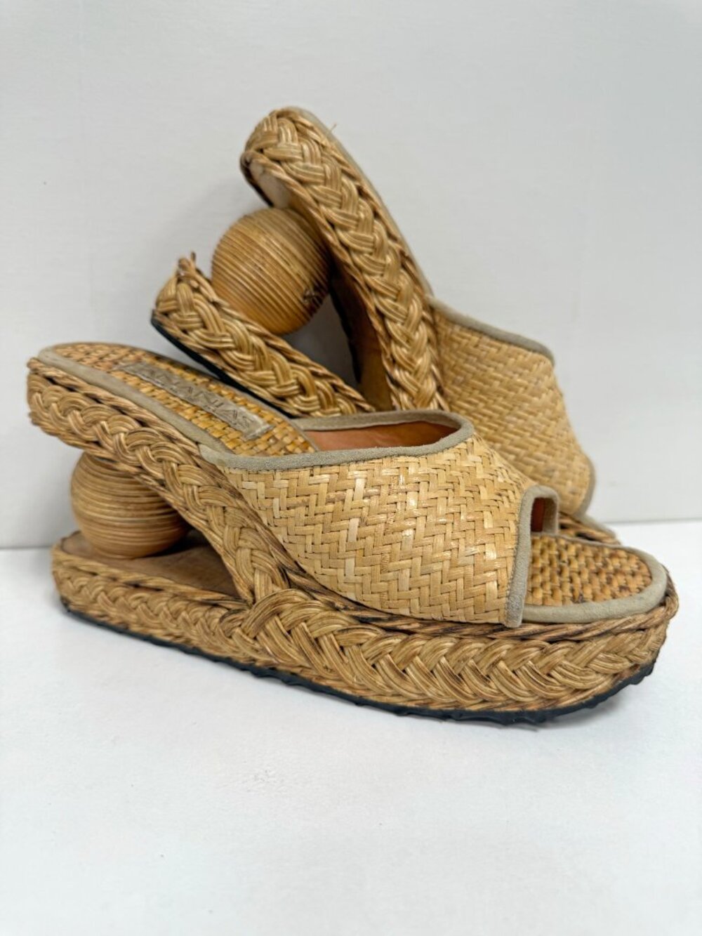 *RARE* Vintage Ananias Rattan Sandals - Picture 3 of 14